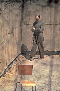 "Flickr - Government Press Office (GPO) - Nazi war criminal Adolf Eichmann walking in yard of his cell in Ramle prison" by http://www.flickr.com/people/69061470@N05 - http://www.flickr.com/photos/government_press_office/6376199781/. Licensed under CC BY-SA 3.0 via Commons.
