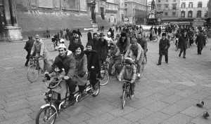 Crisi 1973 italiani in bicicletta